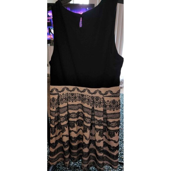Black & Cream ELLE Womens Sleeveless Lace Overlay Dress Size 16 Made In China El - Picture 7 of 10
